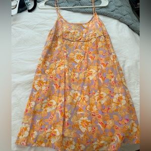 Spring Dress! Size xxs but fits up to a small.